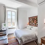Готель Le Yaca 5*