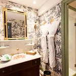 Le Yaca 5* Сен-Тропе
