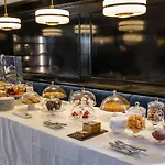 Готель Le Yaca 5*