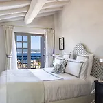 Готель Le Yaca 5*