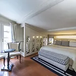 Hotel Le Yaca Saint-Tropez