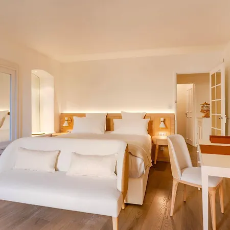 Hotel Le Yaca Saint-Tropez
