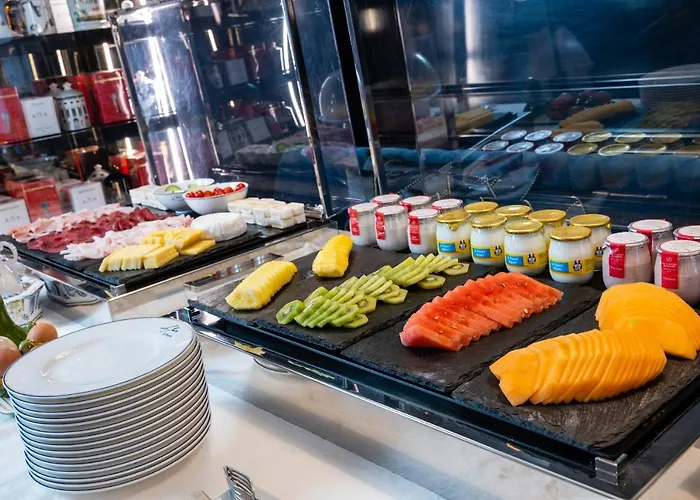 Готель Le Yaca