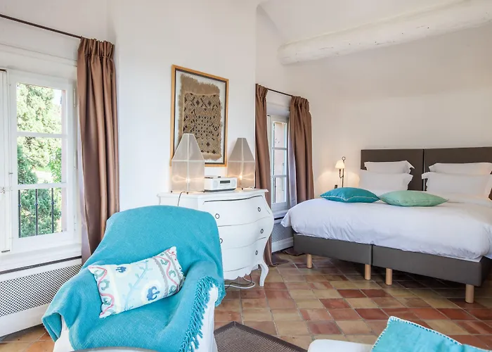 Le Yaca Готель Сен-Тропе