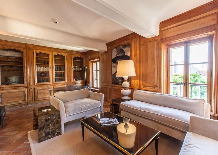 Le Yaca Сен-Тропе