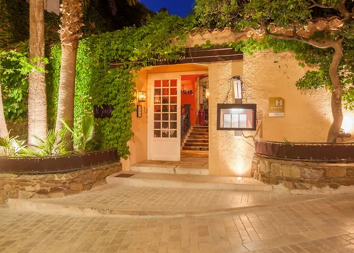 Готель Le Yaca