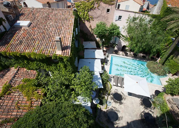 Le Yaca Готель