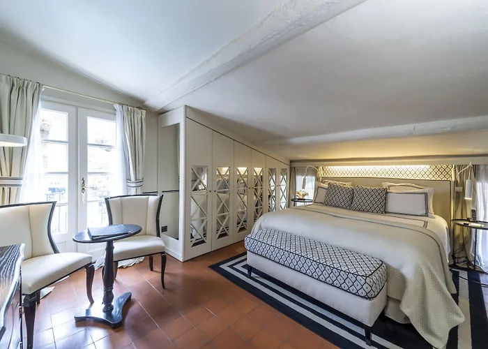 Готель Le Yaca Сен-Тропе